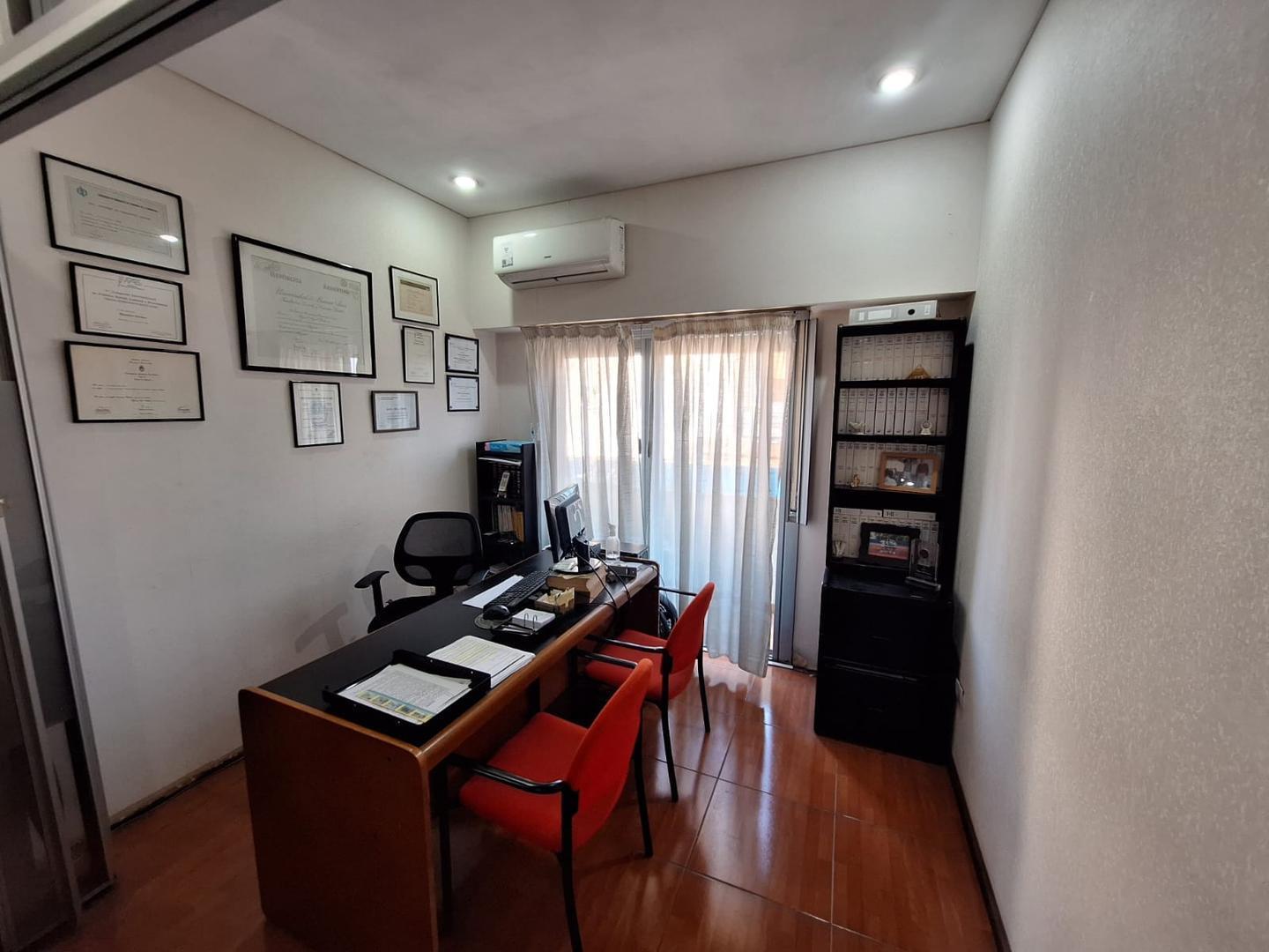 Foto de VENTA OFICINA SAN MARTIN CENTRO, imagen 3