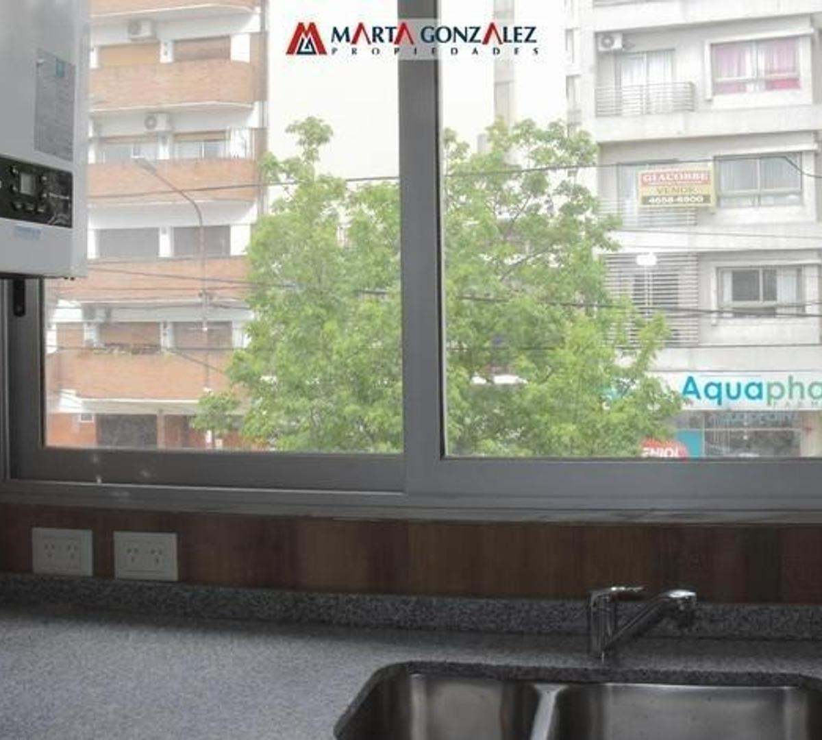 A ESTRENAR EXCELENTE SEMIPISO SUPER CENTRICO