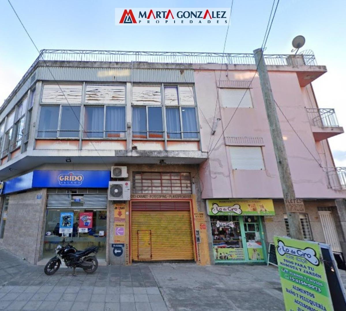 Venta. Esquina Comercial. Merlo Centro 2