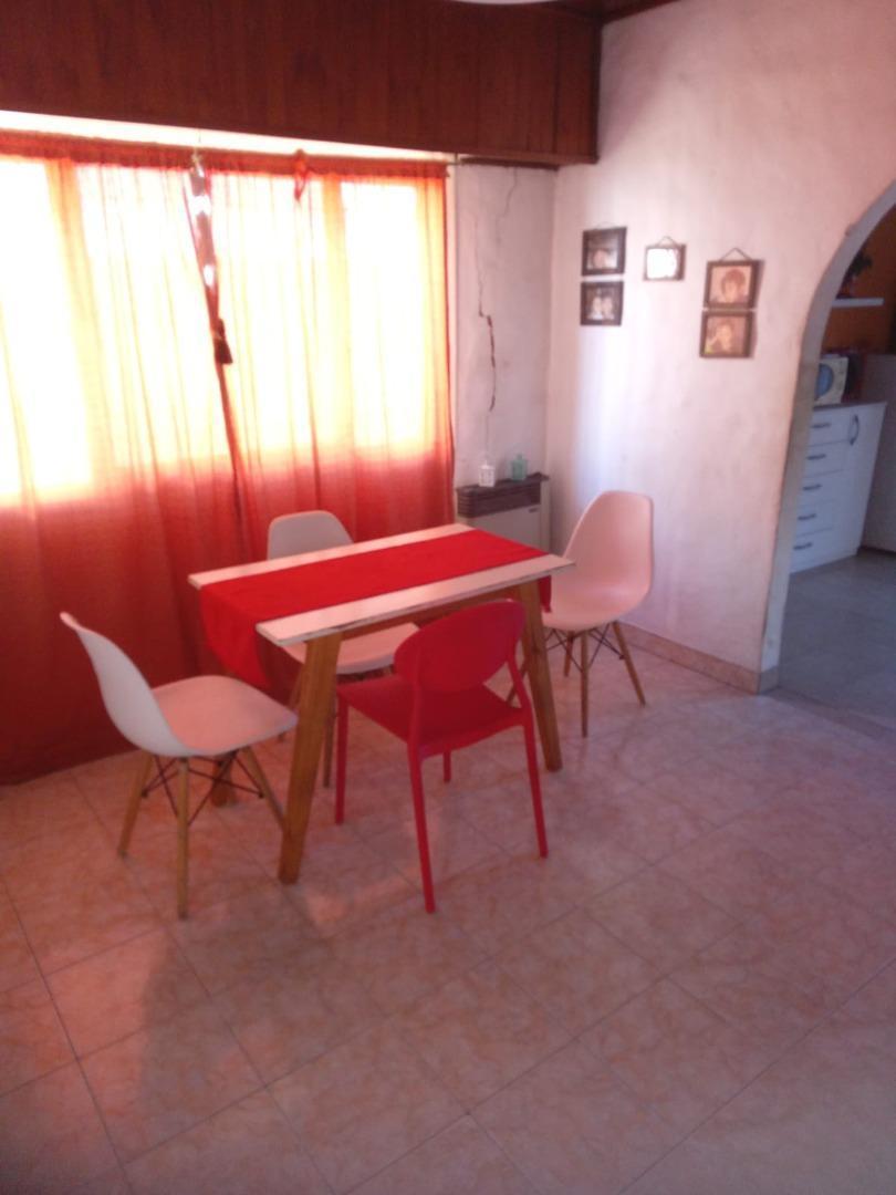 villa sarmiento ph al frente cuatro ambientes con cochera
