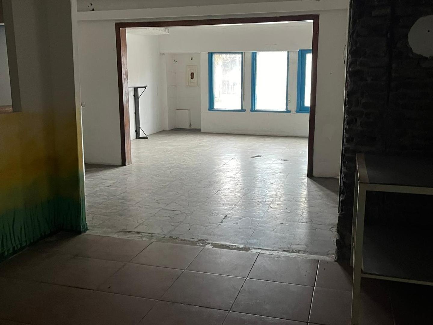 LOTE EN VENTA IDEAL USO COMERCIAL