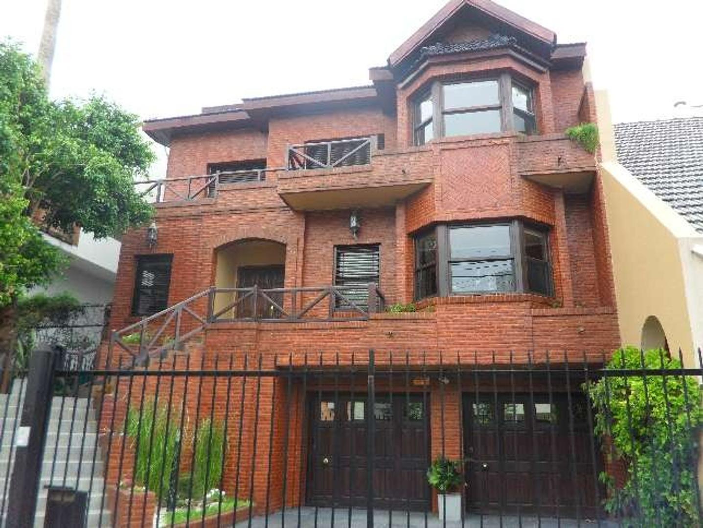 CHALET EN VENTA FONDO CON PISCINA