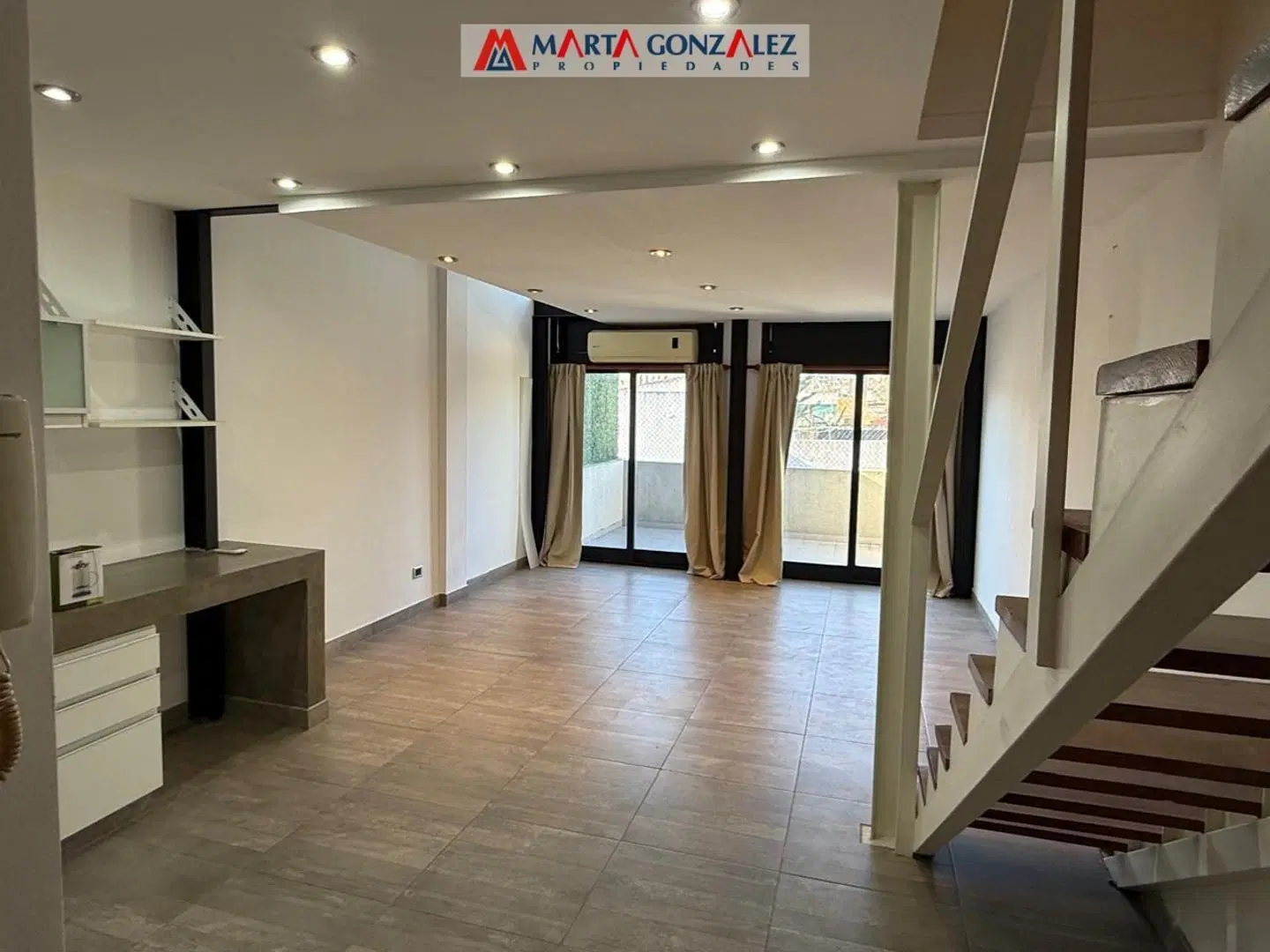 LOFT en VILLA SARMIENTO 4