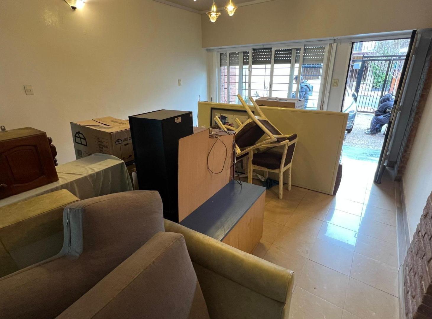 Foto de villa sarmiento duplex cuatro ambientes fondo y cochera, imagen 4