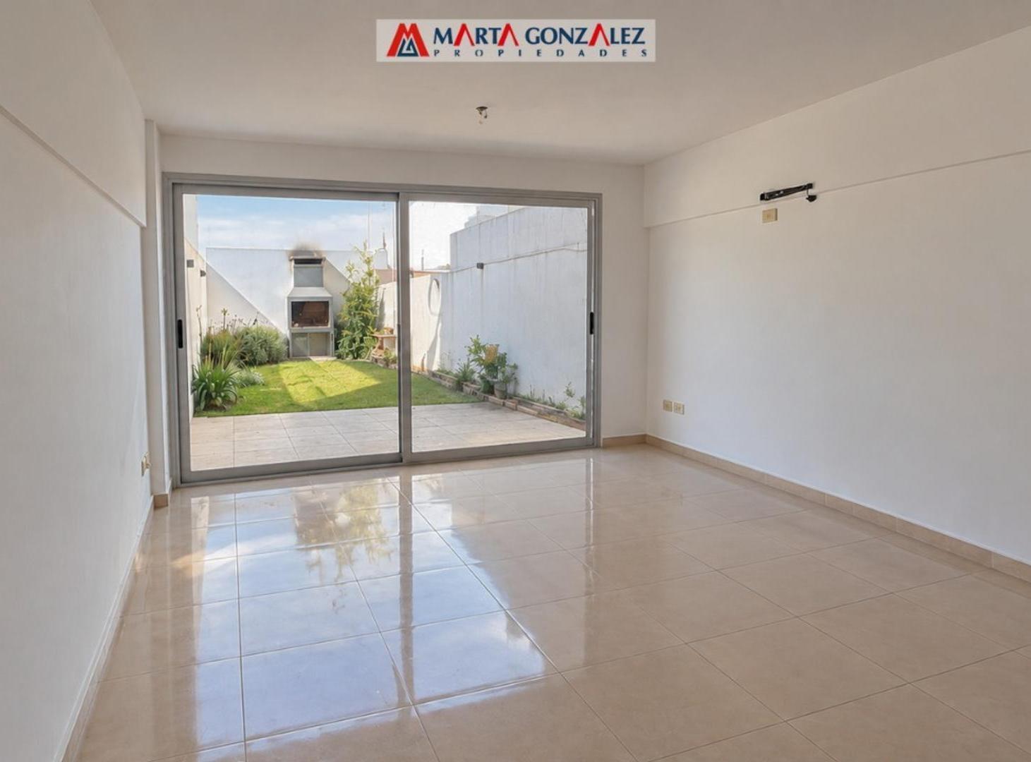 Foto de DEPARTAMENTO DOS AMBIENTES CON PATIO ALQUILER, imagen 1