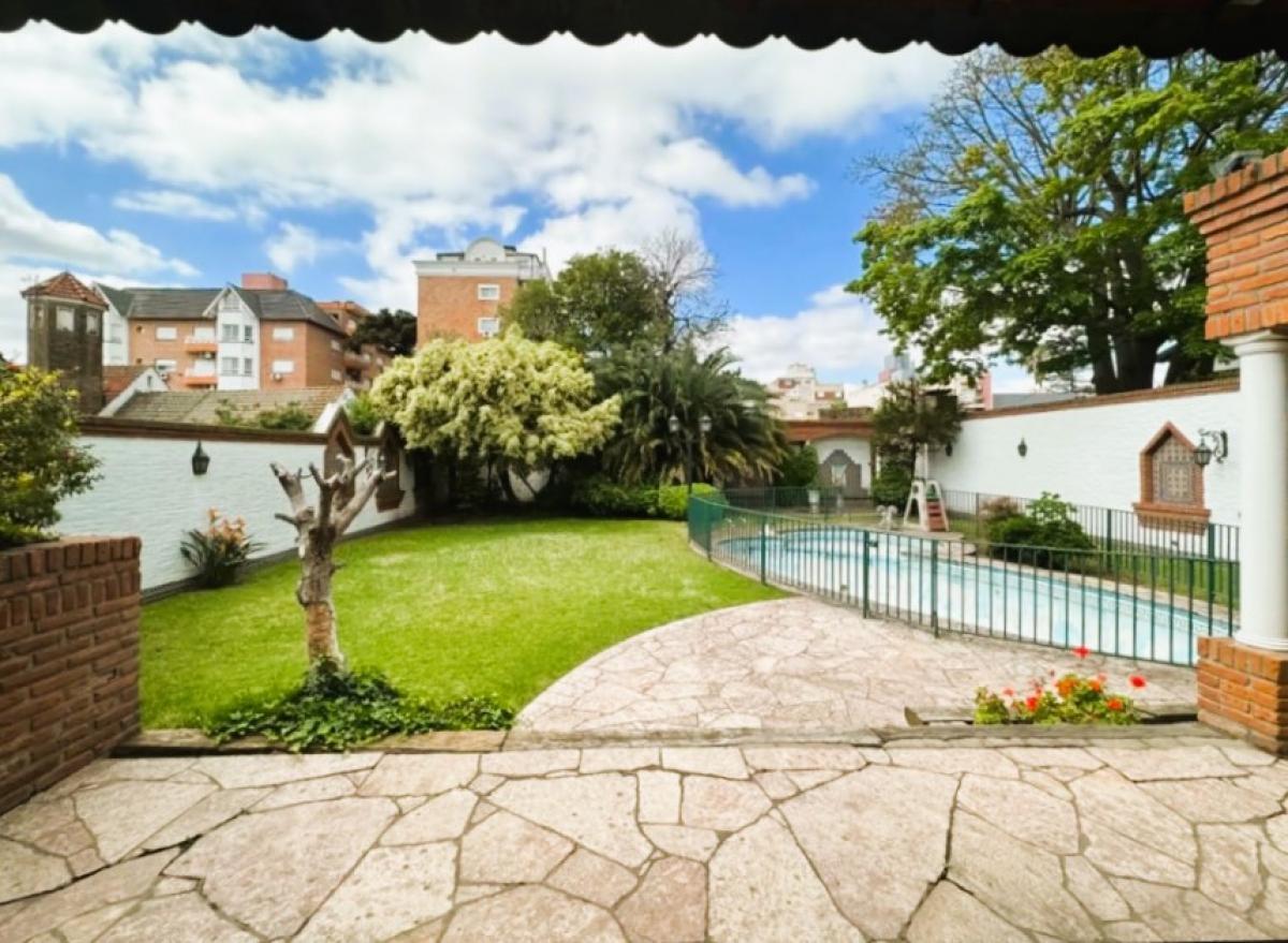 Foto de Chalet en Venta en Ramos Mejia, imagen 2