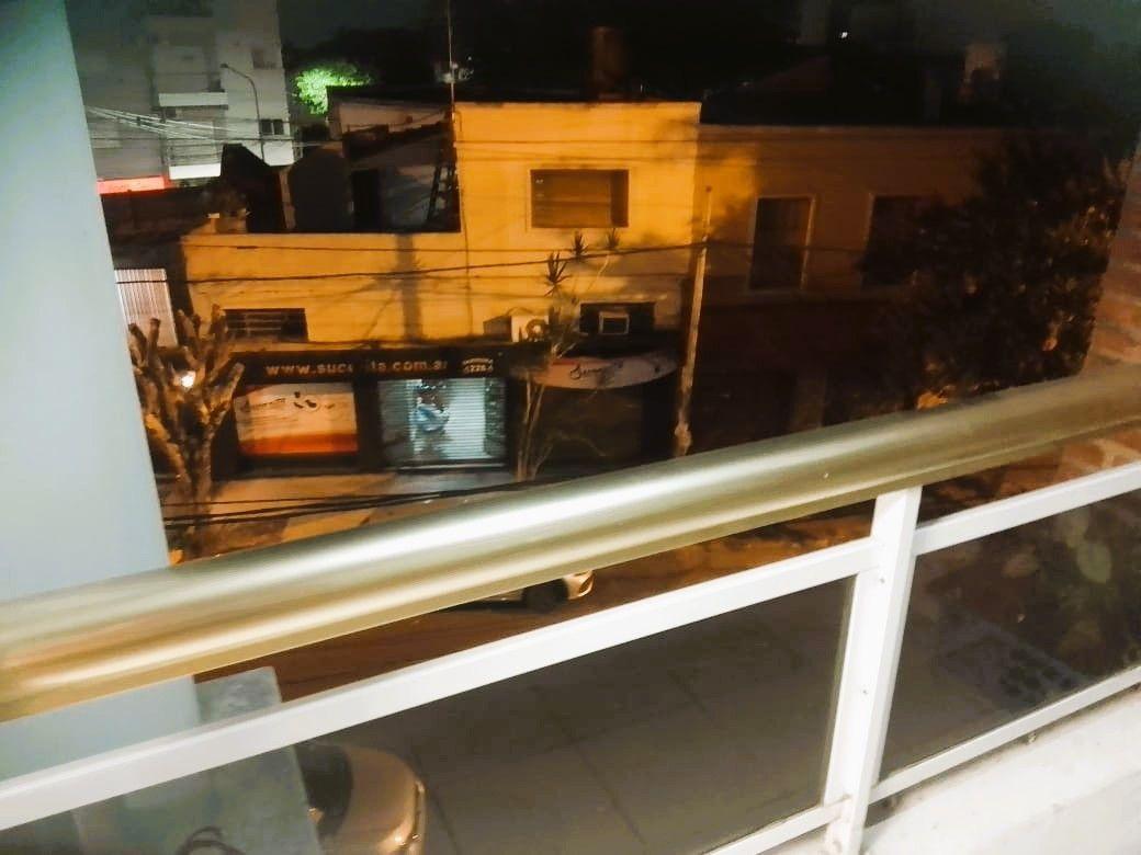 Foto de DEPTO 3 AMBIENTES AL FRENTE CON BALCÓN., imagen 2