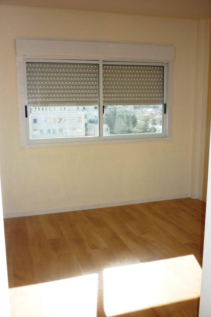 Foto de *MUY BUEN DEPTO. 2 AMB. C/BALCÓN Y COCHERA DESCUBIERTA, imagen 5