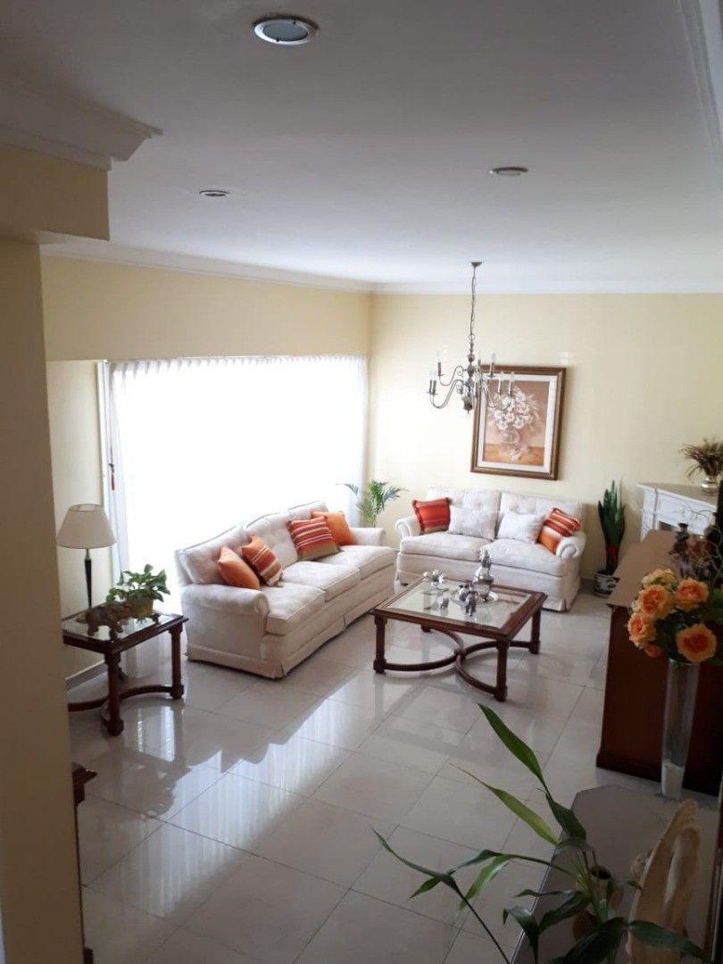 Foto de *EXCLUSIVO Y MODERNO CHALET 4/5 AMB. SOBRE LOTE DE 12 X 30, imagen 2