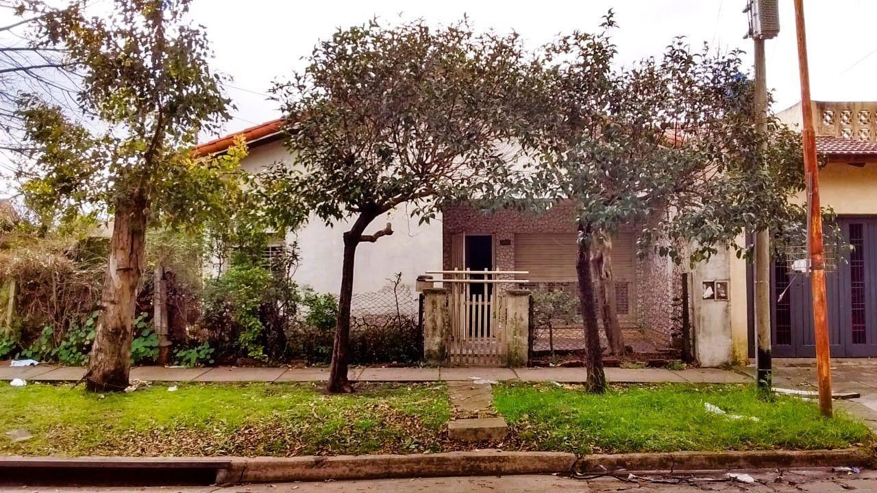 Foto de *LOTE EN ESQUINA DE 10,30 X 17,66 CON CASA DE 4 AMB. * VENTA DIRECTA!!, imagen 3