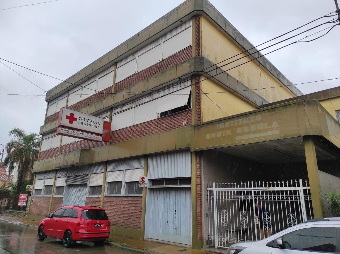 Foto de *EDIFICIO APTO COMERCIAL/ PROFESIONAL EN P.B + 2 PISOS *SOBRE LOTE DE, imagen 1