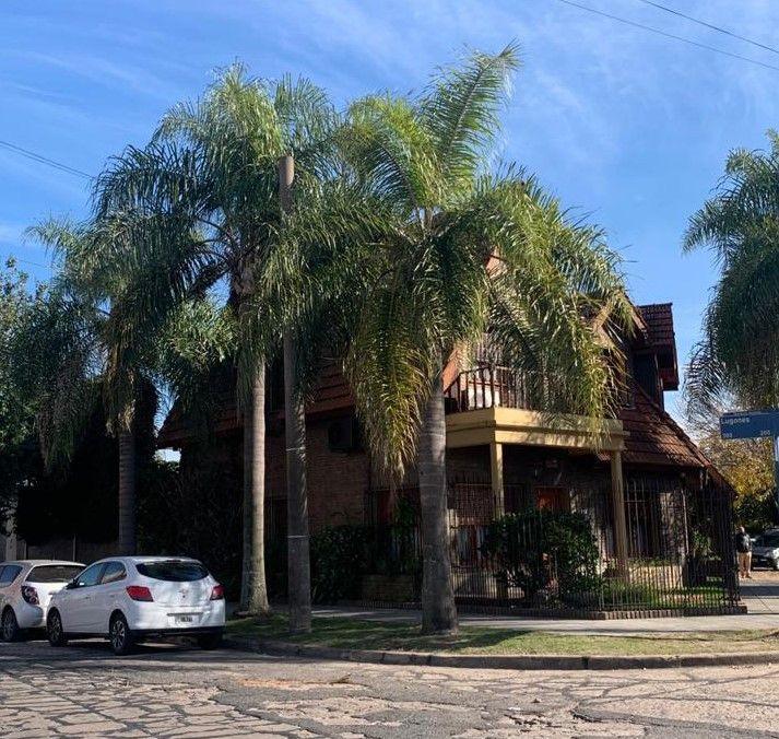 Foto de *EXCELENTE CHALET SOBRE 390,74 M2 DE TERRENO TOTALES *6 AMB. (4 DORM. +, imagen 1