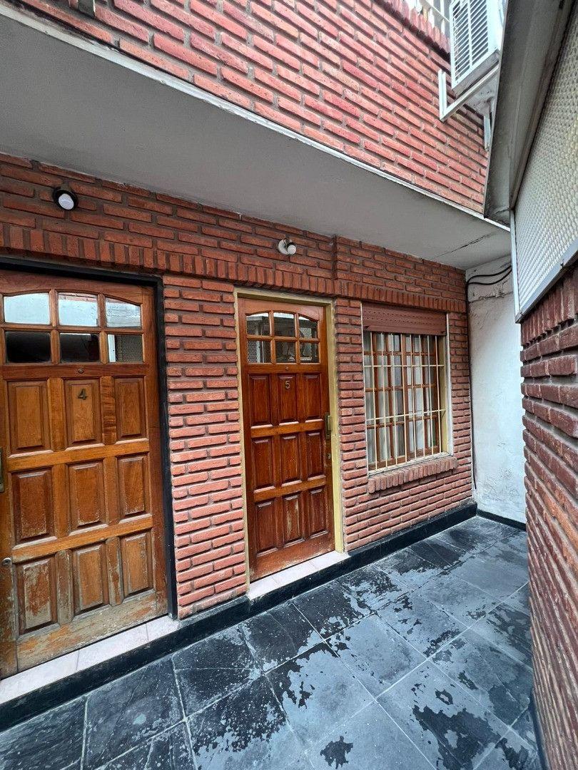 Foto de *HERMOSO DUPLEX DE 2 AMB. Y 1/2 CON PATIO Y LAVADERO, imagen 2