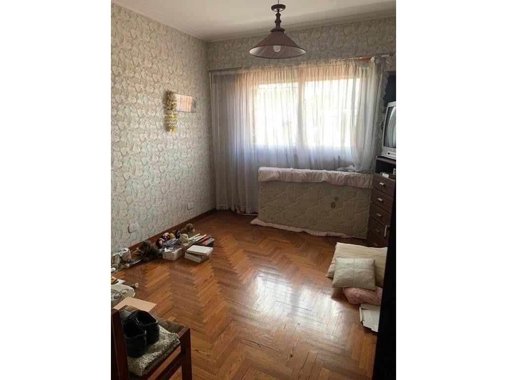 Foto de *EMBLEMATICO CHALET DE LA ZONA SOBRE LOTE DE 10 X 30. *EN 2 PLANTAS DE, imagen 5