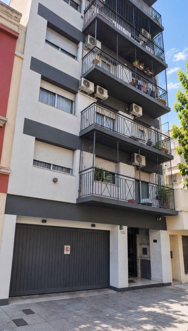 Foto de *SEMIPISO DE 4 AMBIENTES EN 1º PISO *LIVING-COMEDOR, BAÑO PRINCIPAL, imagen 1