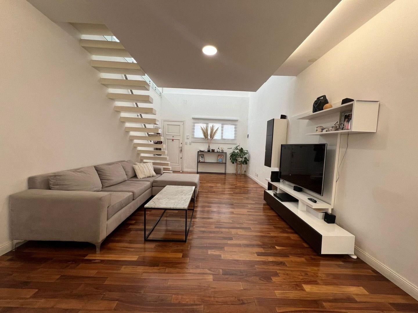 Foto de *MODERNA CASA PH DE 4 AMB. EN 2 PLANTAS CON PATIO Y GARAGE, imagen 4