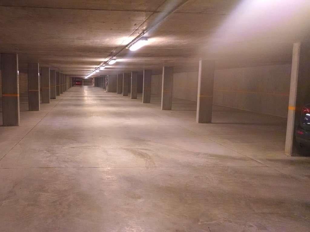Foto de *VENTA COCHERA CUBIERTA EN SUBSUELO CON BAULERA *EN COMPLEJO VILANOVA, imagen 5