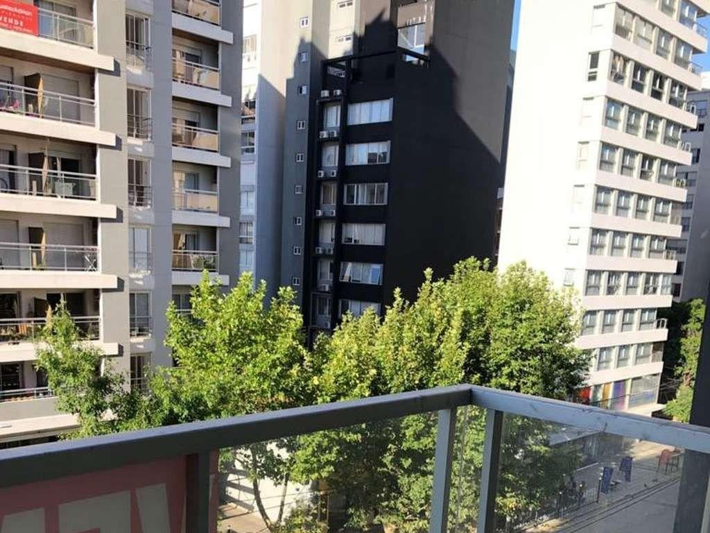 Foto de *EXCELENTE DEPTO. 2 AMB. CON BALCÓN AL FRENTE Y COCHERA CUBIERTA, imagen 2