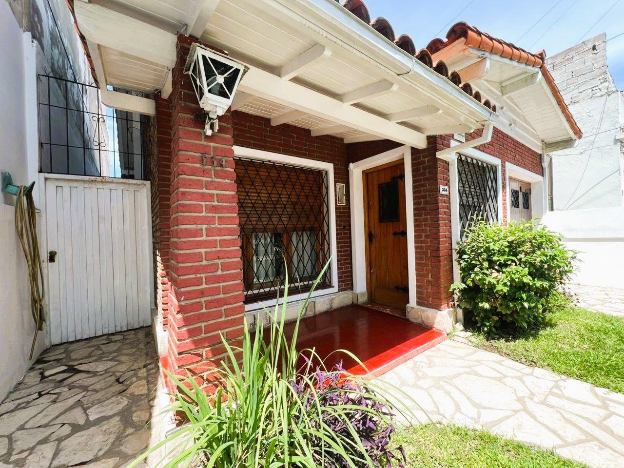 Foto de *CHALET DE 4 AMB. SOBRE LOTE DE 8,66 X 35 *TODO EN PLANTA BAJA!!, imagen 1