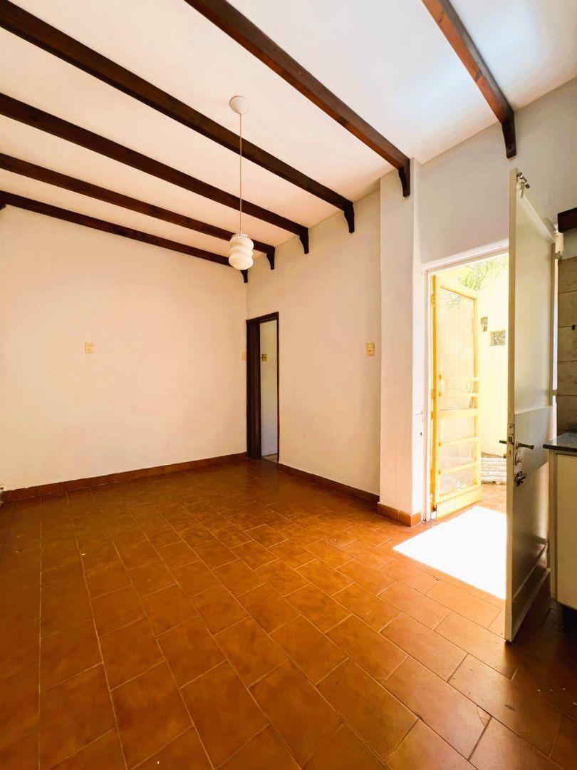 Foto de *CASA DE 4 AMB. C/COCHERA P/2 AUTOS, PATIO Y TERRAZA, imagen 3