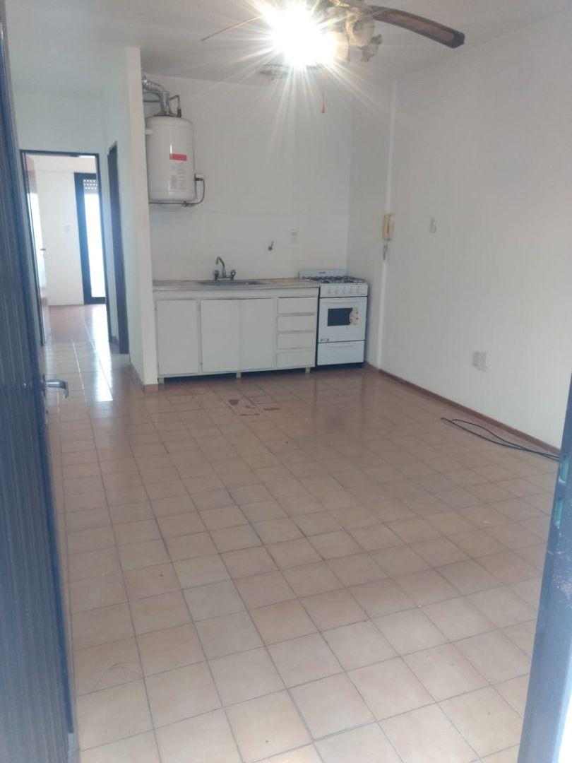 Foto de *DEPTO. TIPO PH 2 AMB. EN PLANTA BAJA CON PATIO Y LAVADERO, imagen 4