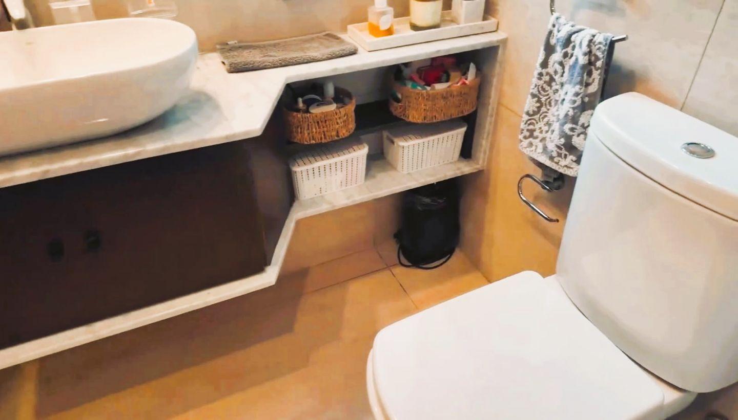 Foto de *DEPTO. DE 4 AMB. AL FRENTE EN 1º PISO POR ESCALERA CON ESPACIO COMÚN, imagen 5