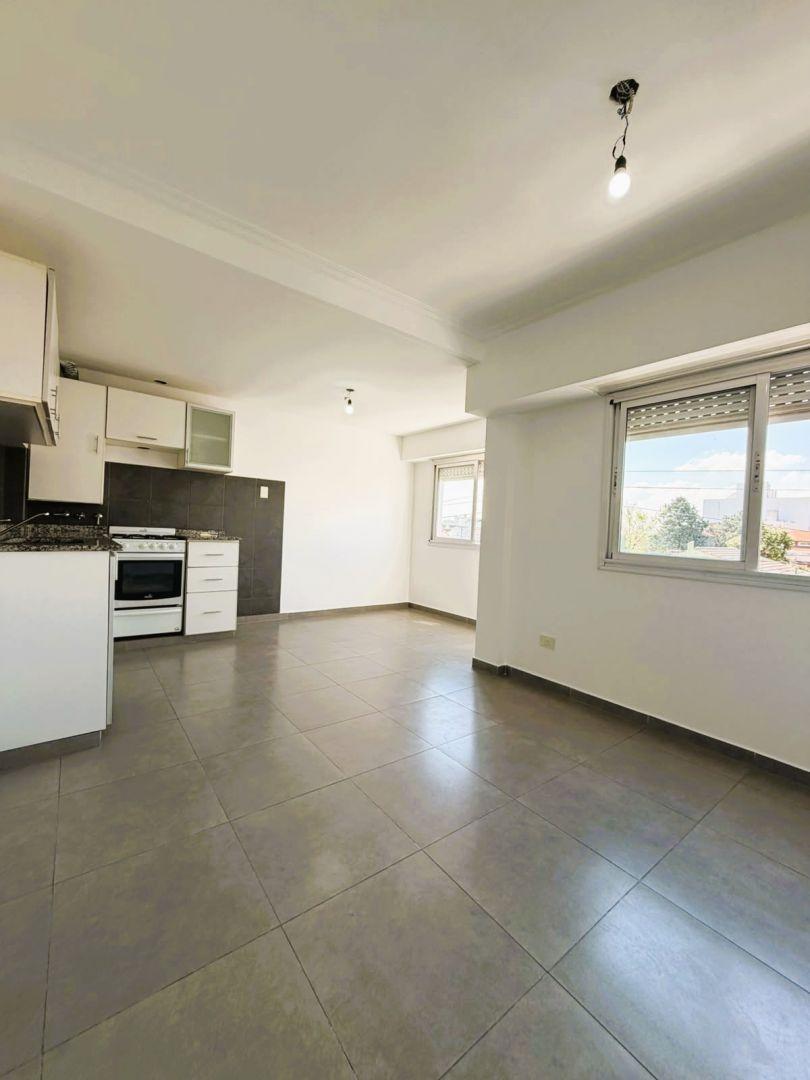 Foto de Departamento 3 ambientes. | Valentin Cardoso al 1400, imagen 5