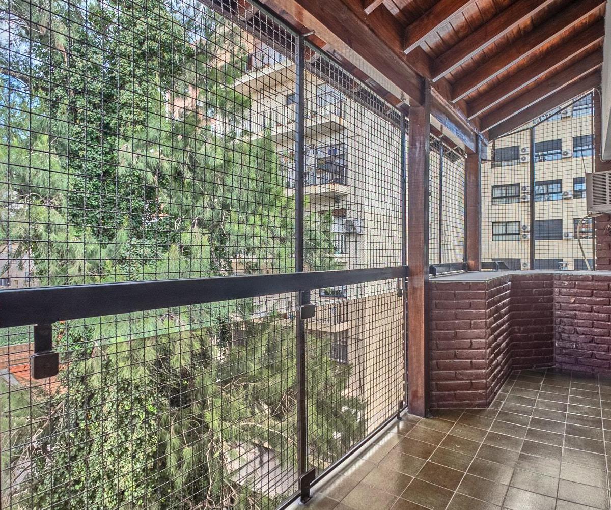 Venta Departamento 4 Ambientes con 2 Cocheras y Terraza con Quincho 3