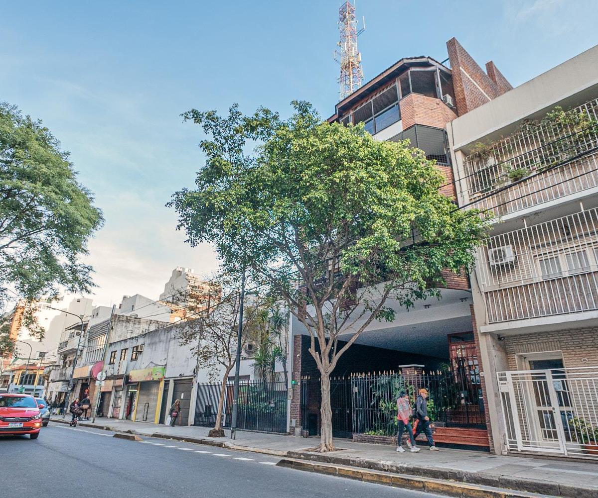Venta Departamento 4 Ambientes con 2 Cocheras y Terraza con Quincho 5