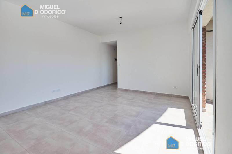 Venta Departamento 3 Ambientes con Cochera en Floresta 4