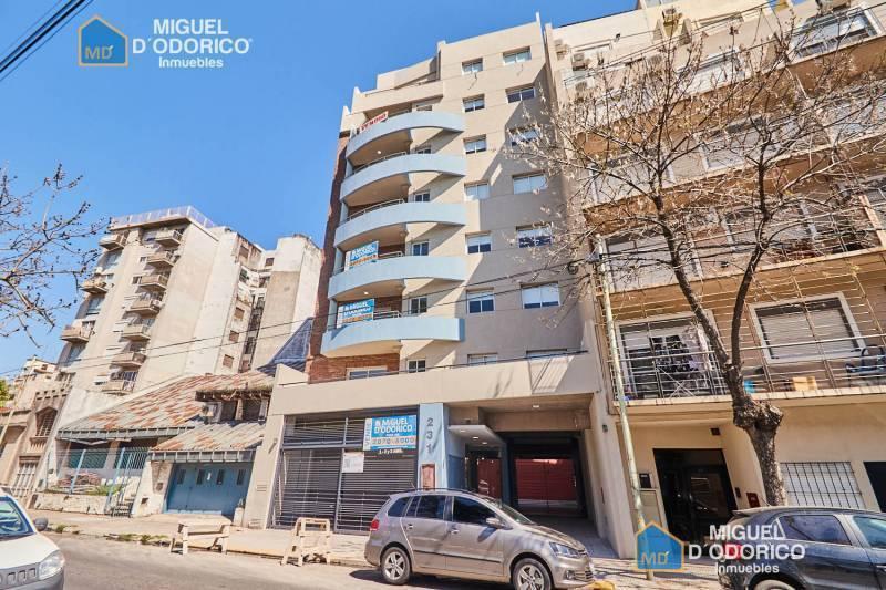 Venta Departamento 3 Ambientes con Cochera en Floresta 1