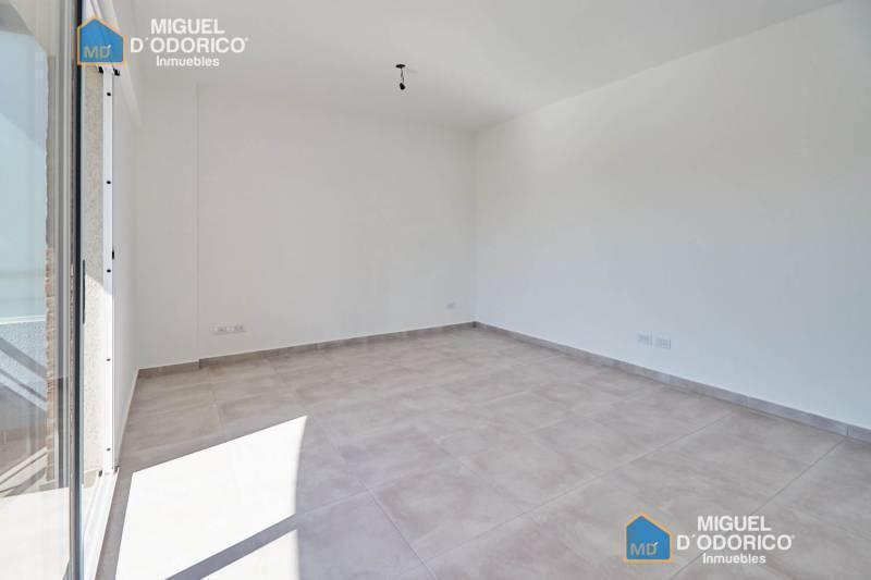 Venta Departamento 3 Ambientes con Cochera en Parque Avellaneda 5