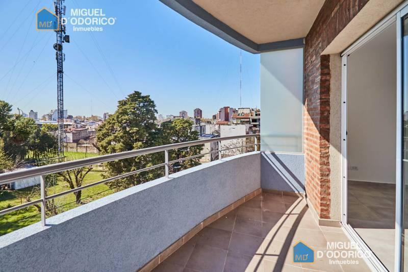 Venta Departamento 3 Ambientes con Cochera en Parque Avellaneda 1