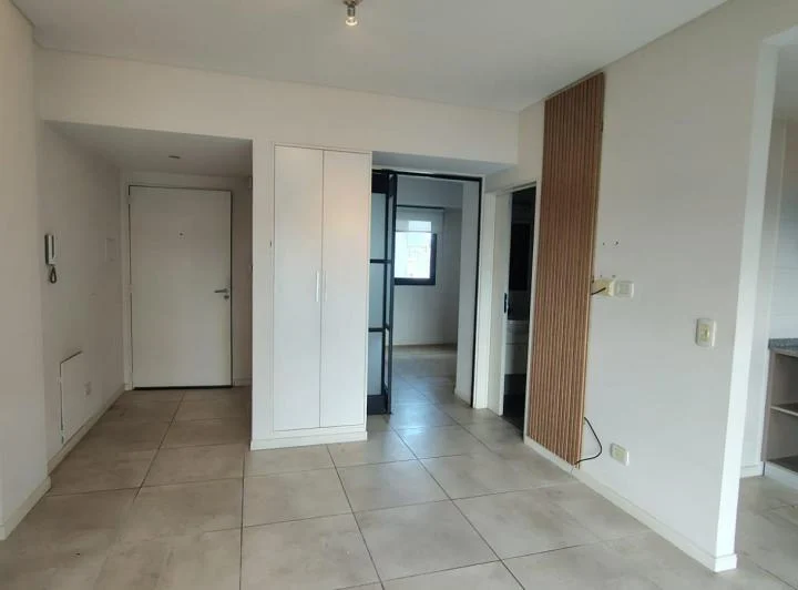 Alquiler Departamento 2 ambientes con cochera en Parque Chacabuco 2