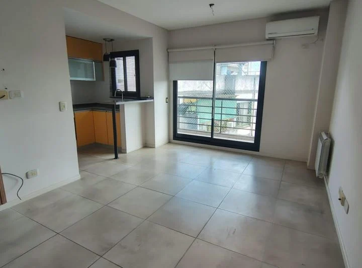 Alquiler Departamento 2 ambientes con cochera en Parque Chacabuco 3