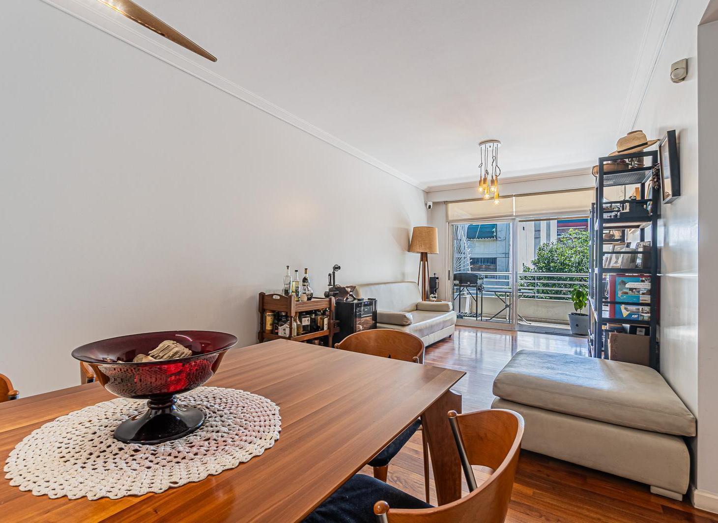 Venta Departamento 4 ambientes con cochera en Caballito