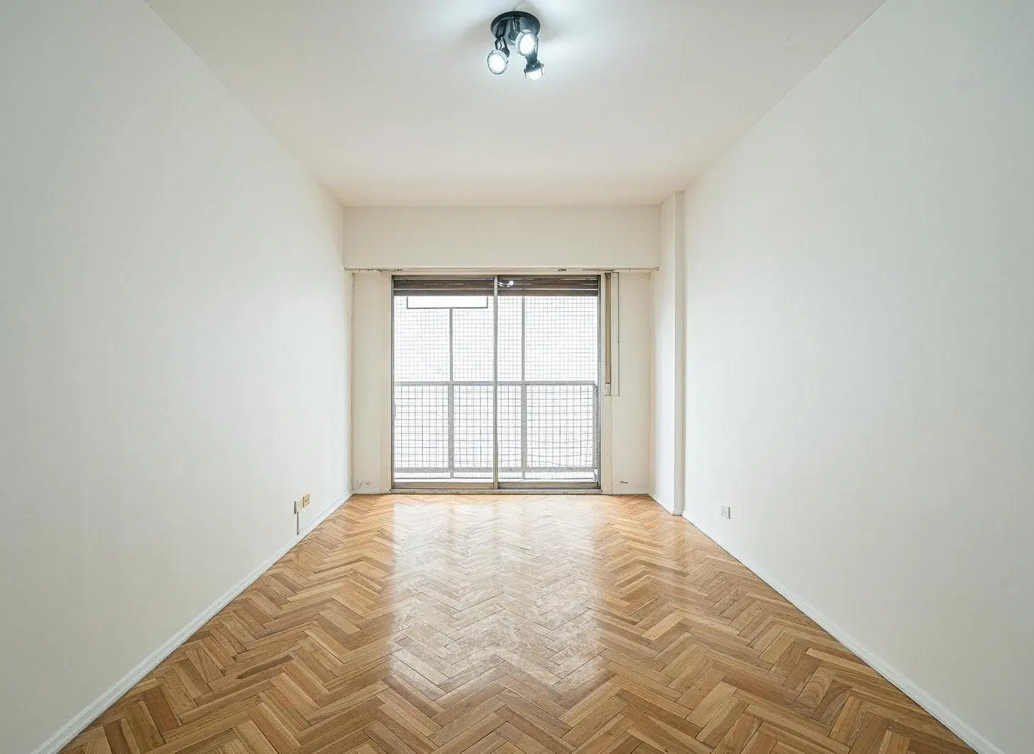 Venta Departamento 3 ambientes en Flores 2