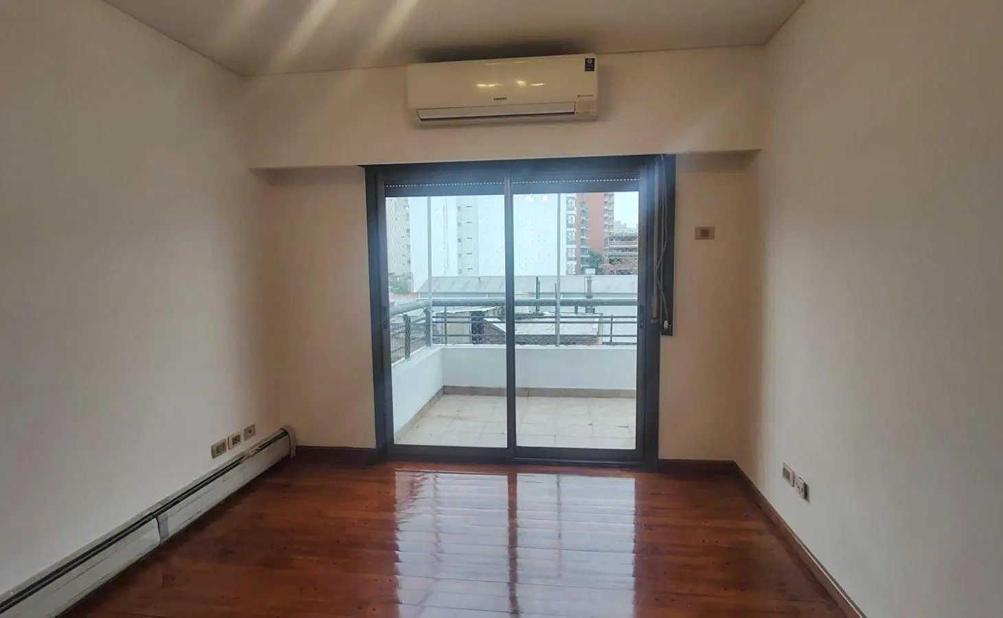 Alquiler Departamento de 3 amientes con cochera 5
