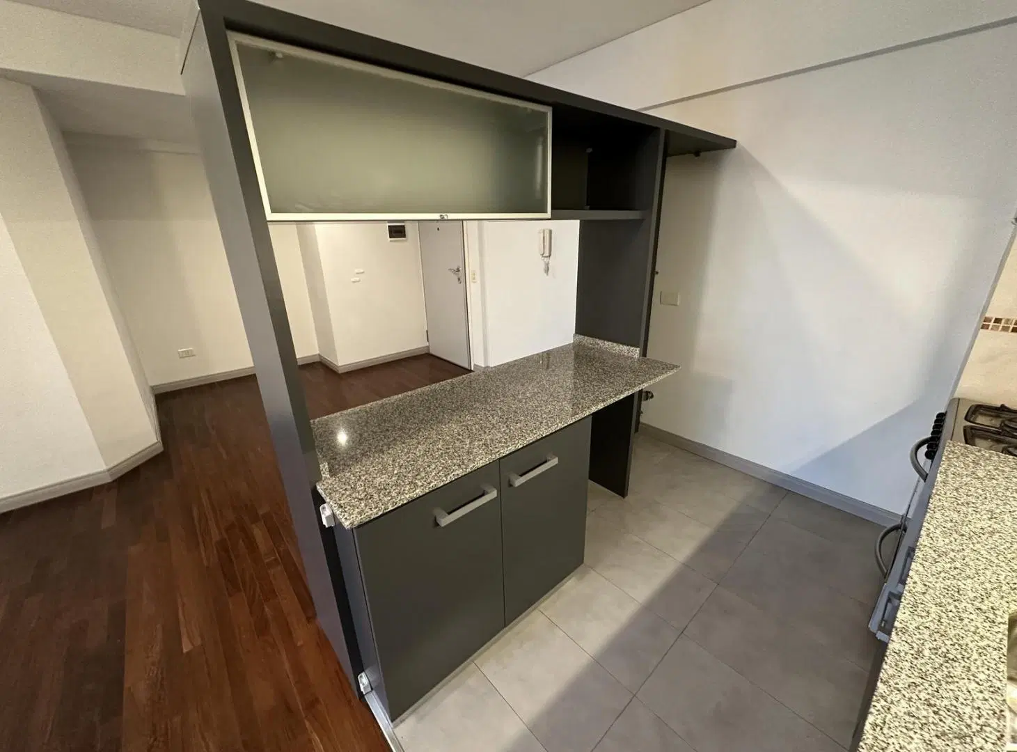 Venta departamento 3 ambientes con cochera en Caballito 5