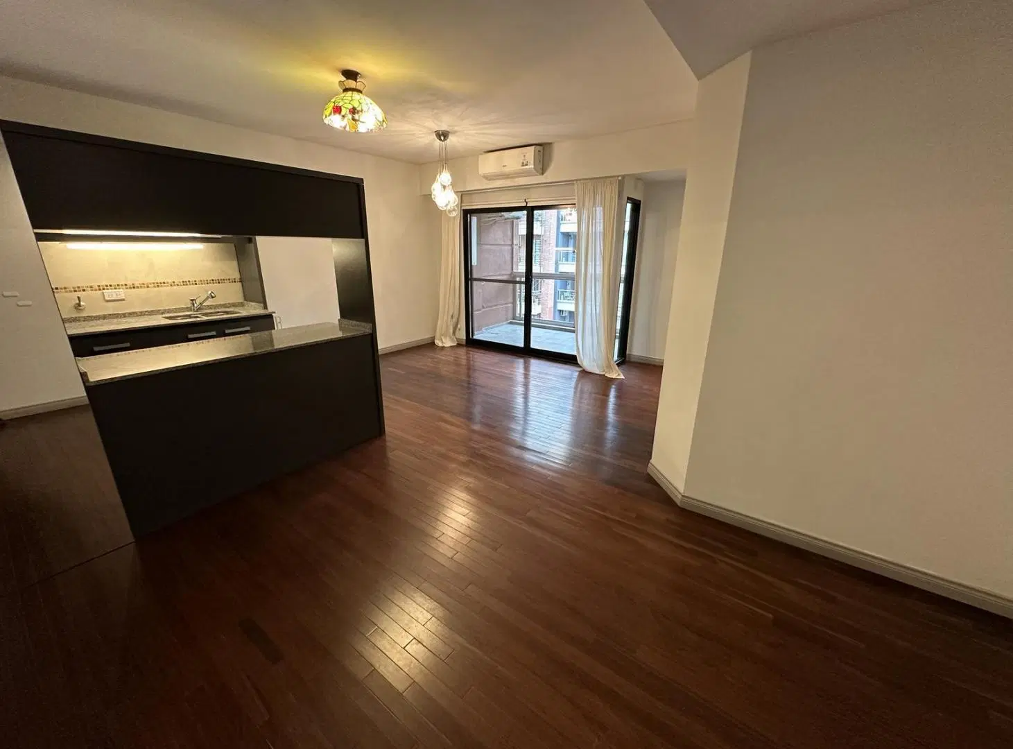 Venta departamento 3 ambientes con cochera en Caballito 2