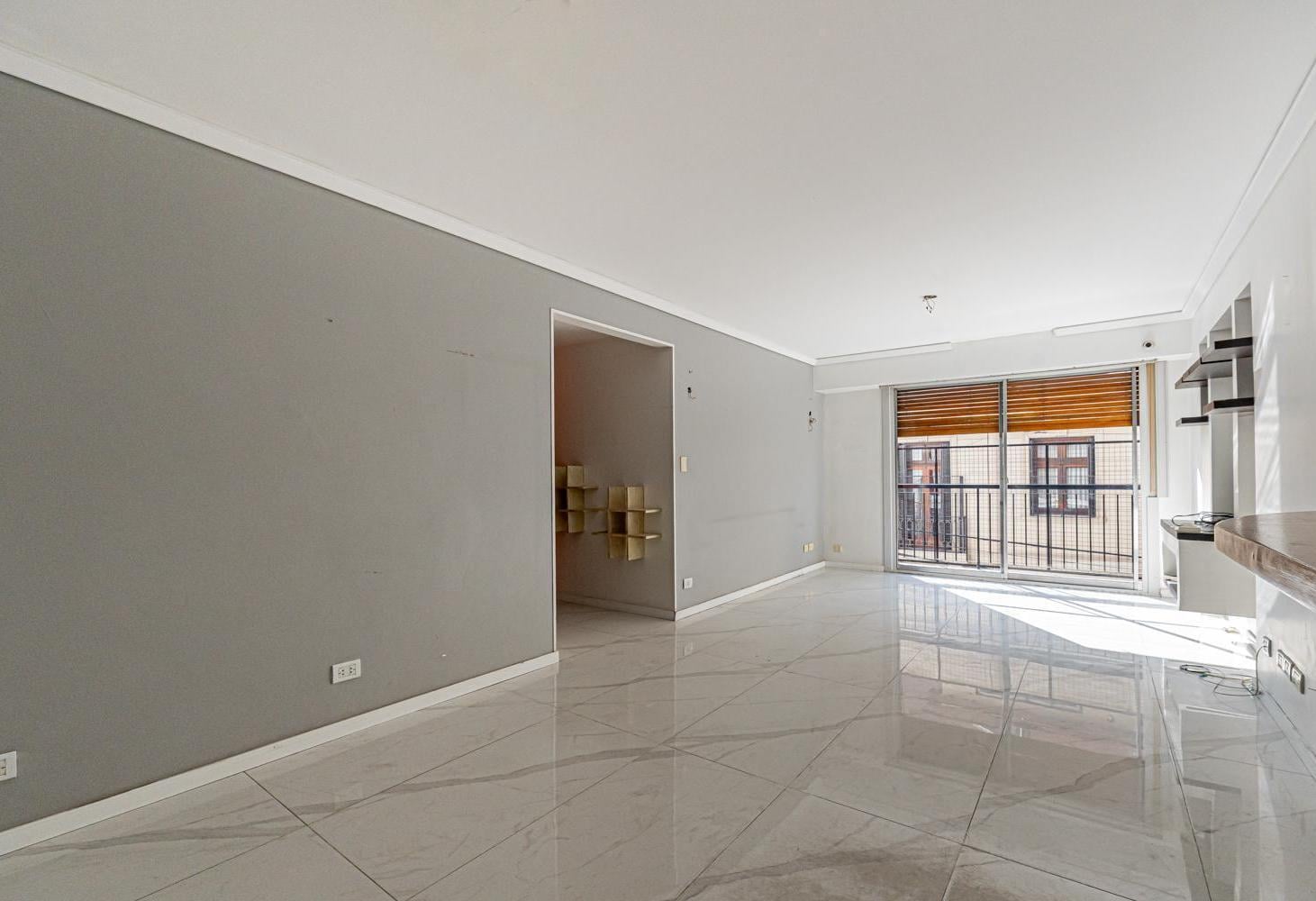 Venta Departamento 4 ambientes con dependencia en Caballito