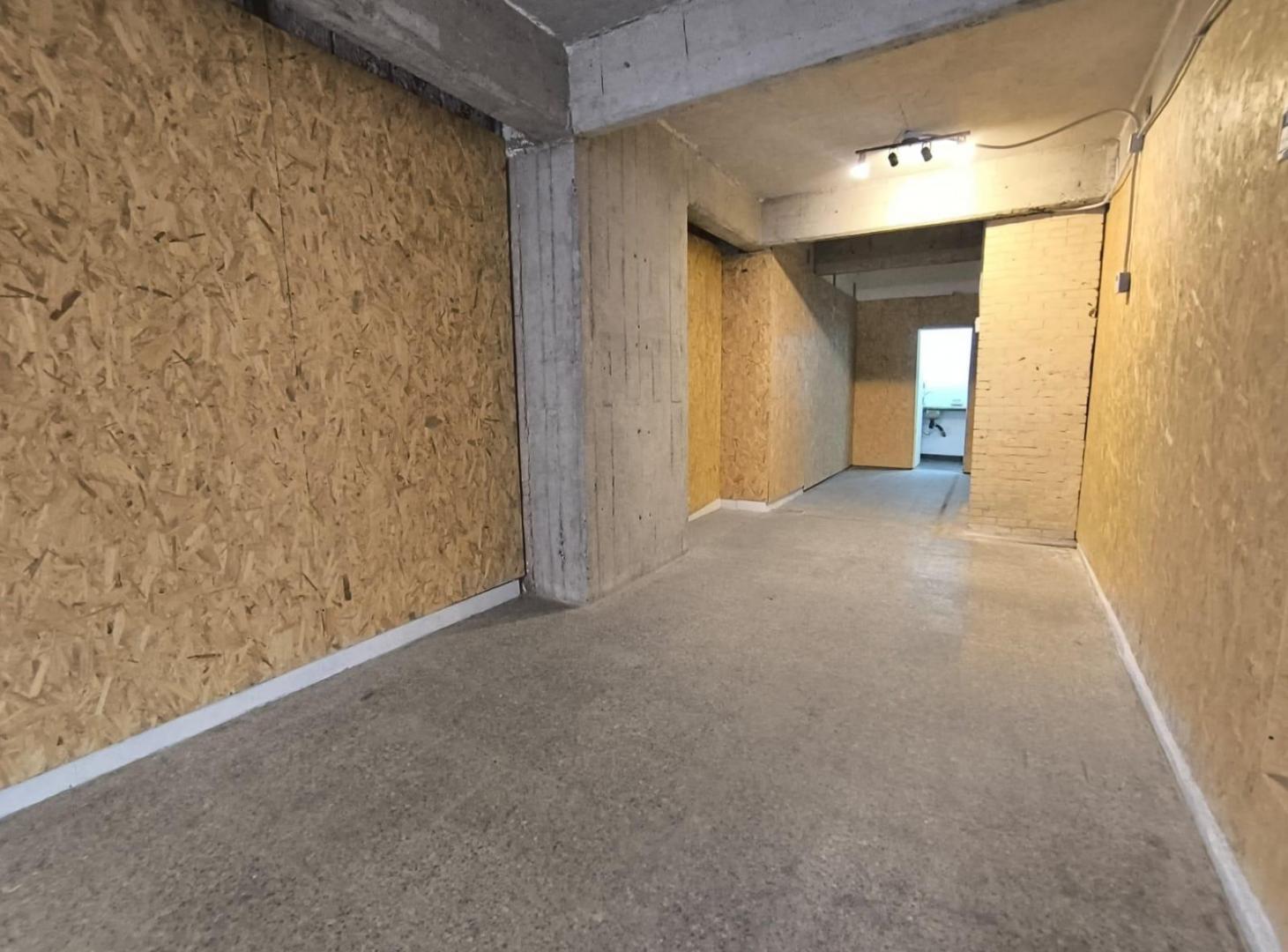 Foto de Alquiler local comercial en Monserrat, imagen 2