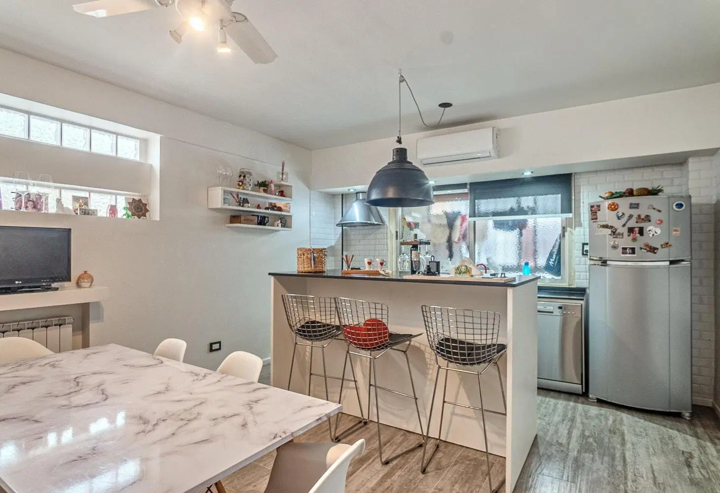 Venta departamento 4 ambientes con 2 cocheras y terraza con quincho 5