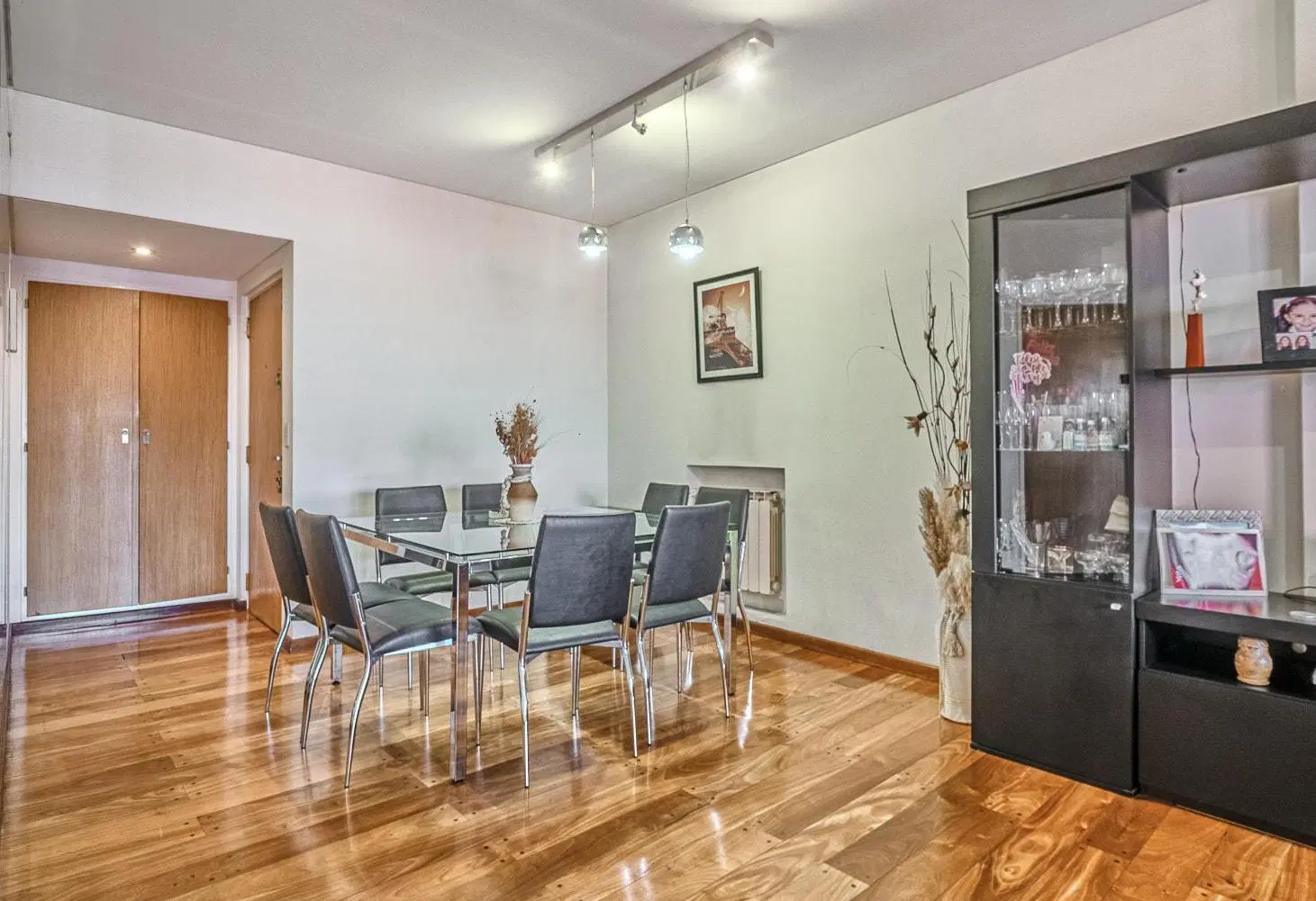 Venta departamento 4 ambientes con 2 cocheras y terraza con quincho 2