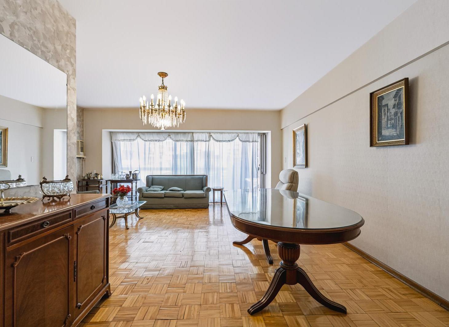 Foto de Venta departamento 4 ambientes con cochera en Flores, imagen 1
