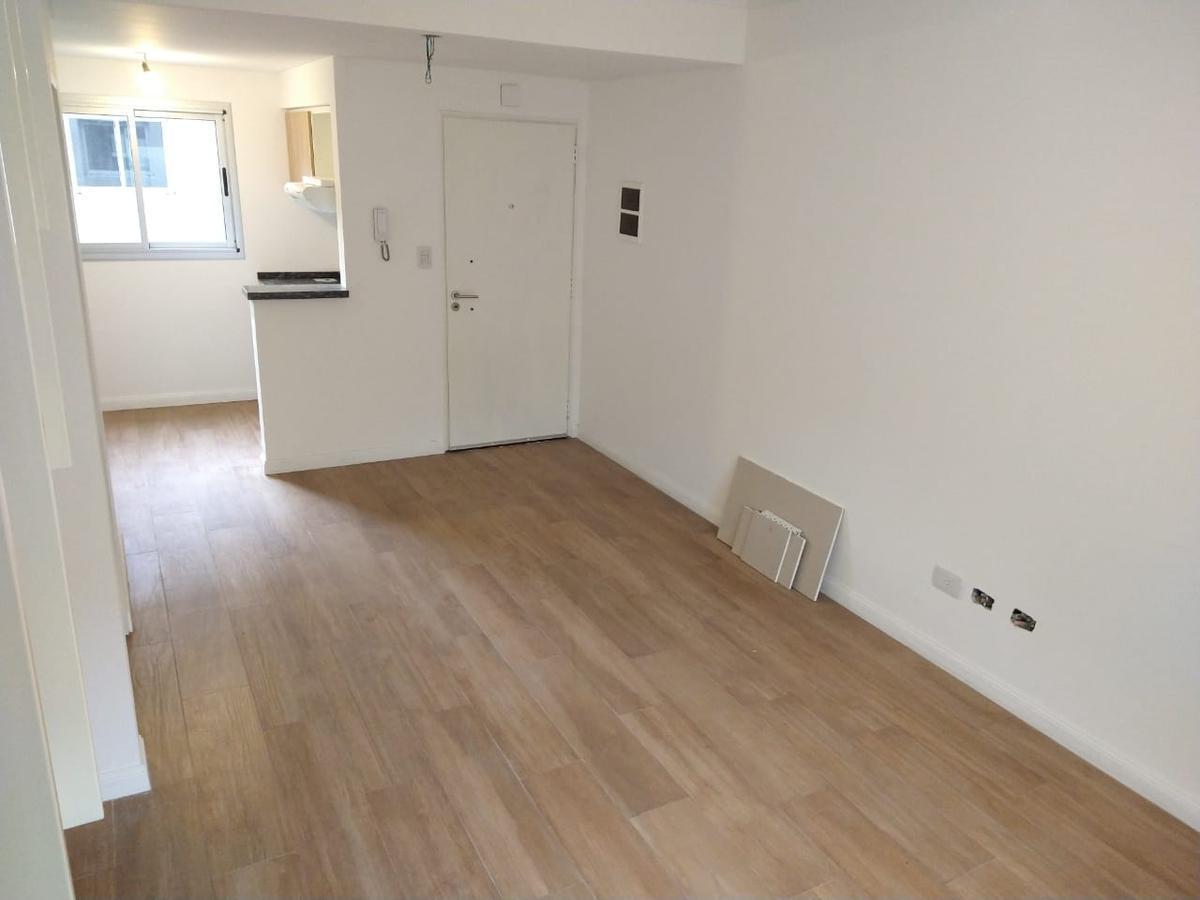 Foto de Alquiler PH 2 ambientes con escritorio en Villa Mitre, imagen 5