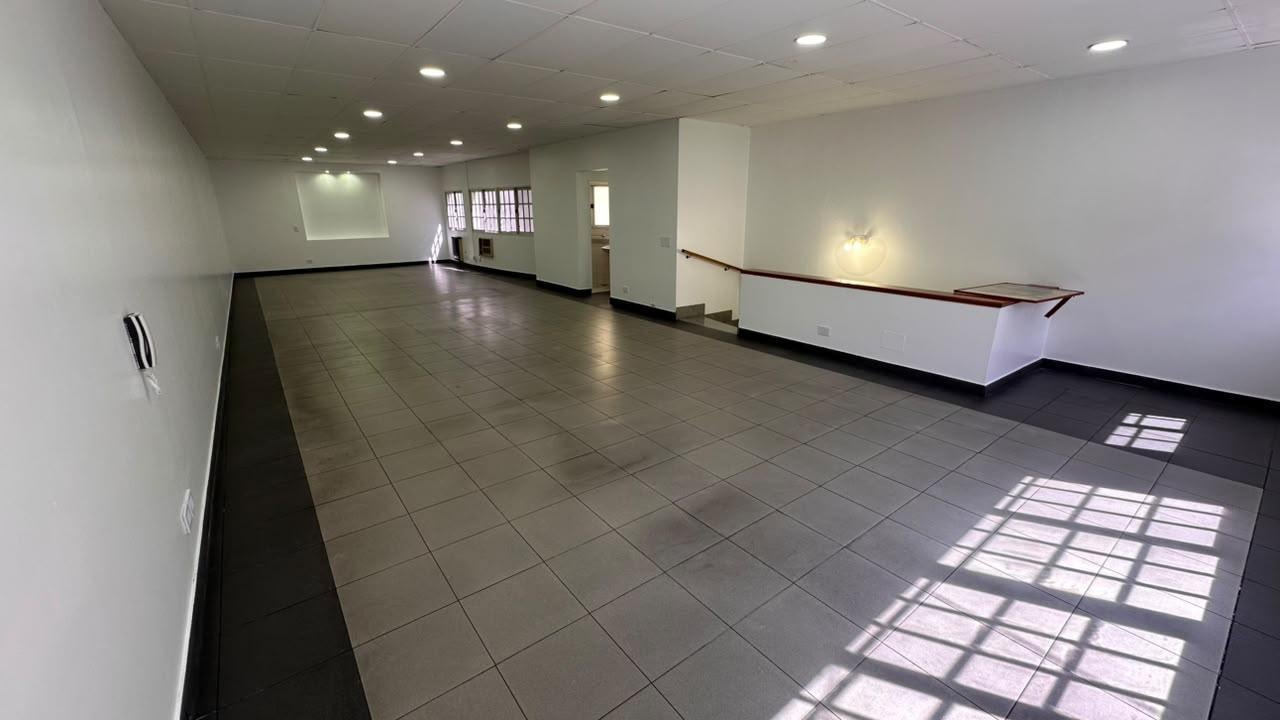 Foto de Alquiler Depósito con oficinas en Flores, imagen 1