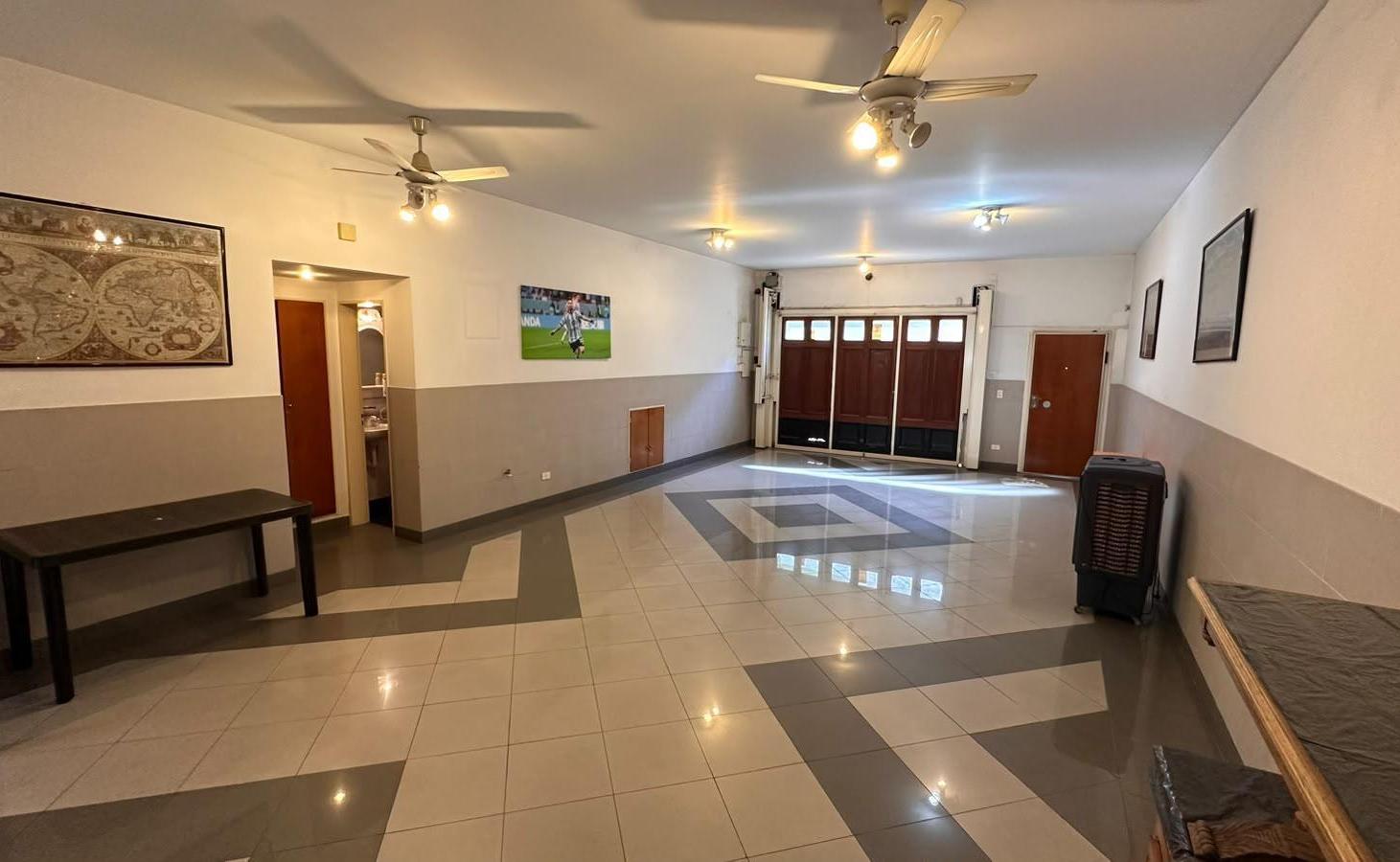 Foto de Alquiler Depósito con oficinas en Flores, imagen 3