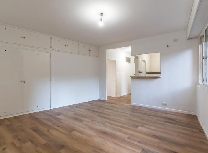 Departamento de 3 Ambientes con Balcón en Venta. Caballito. 5