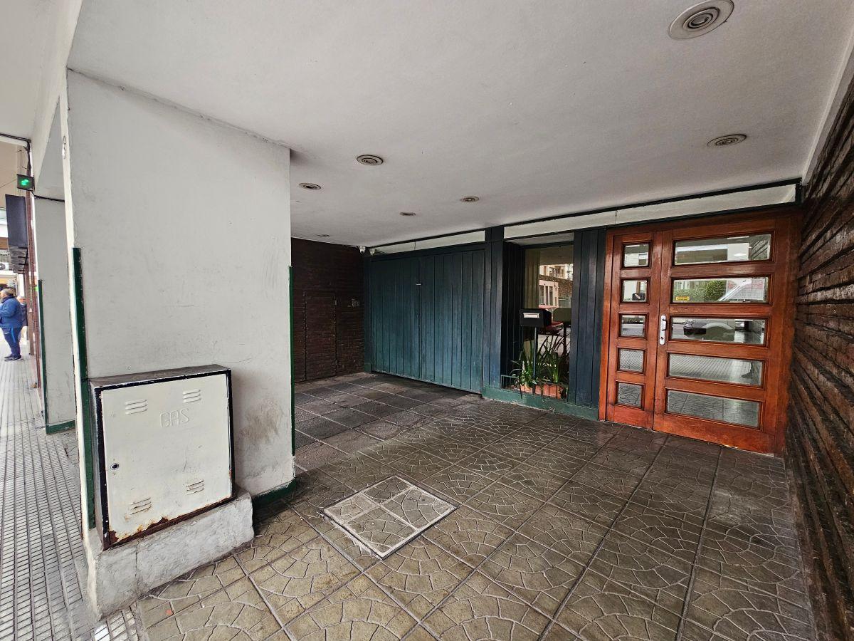 Foto de Departamento 2 Ambientes al Frente con Balcón en Alquiler | Caballito, imagen 2
